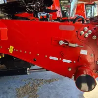 Le réglage de la face avant du convoyeur donne à l’Axial-Flow une possibilité de réduire le talonnage de la coupe si les conditions sont humides.