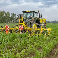 La bineuse Row Master RN Profi propose un dégagement de 90 cm.
