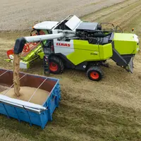Claas lance les moissonneuses-batteuses Evion, qui succèdent aux Avero et petites Tucano.