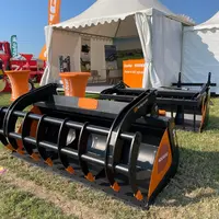 Les godets Multigrab M+ de Quicke disposent d’un grappin à 6 ou 8 dents selon leur taille.
