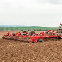 Le déchaumeur à dents Horsch Cruiser 9 XL affiche une largeur de 9 m.