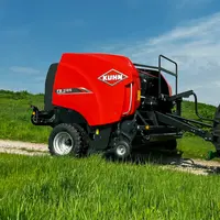 La presse à balles rondes FB 3125 de Kuhn dispose d'une chambre de pressage composée de 18 rouleaux.