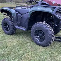 Les quads Outlander G3L de Can-Am reçoivent des pneus plus robustes en version utilitaire.