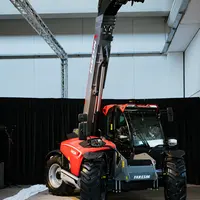 Deux ans après avoir dévoilé le chargeur télescopique FS 7.32 Compact, Faresin lance la gamme FS Middle et s'attaque au coeur de marché avec des modèl