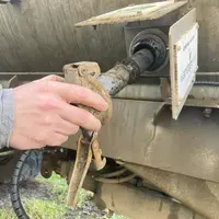 Le capteur de conductivité inséré dans la citerne analyse le lisier après chaque remplissage de la tonne.