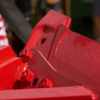 Sur ses charrues déchaumeuses Mini NH, Ovlac propose des demi-socs Ecoflow.