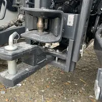Chappe oscillante du tracteur Lindner Lintrac 115 LS