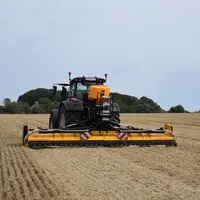 Broyeur semeur Müthing CoverSeeder 600 au travail