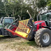 Tracteurs Fendt 718 Vario et Massey Ferguson MF 8S.225 équipés de fourche à ensilage à fond poussant de la Cuma des 3 Vallées de la Hague (Manche)