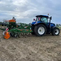Déchaumeur à dents Amazone Tracteur New Holland Innov-Agri 2024
