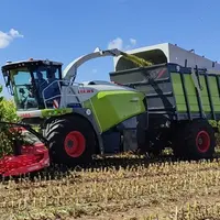 Ensileuse Jaguar articulée à trémie préparée par Mamut-Tech à l'ensilage de maïs