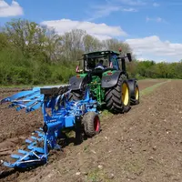 Tracteur John Deere avec charrue Lemken