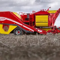 Arracheuse de pommes de terre deux rangs traînées Grimme AirSep 290