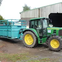 Tracteur John Deere 6330 rétrofité en électrique