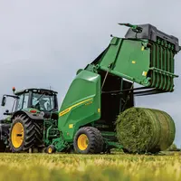 Tracteur John Deere et presse à balles rondes à chambre variable V462M