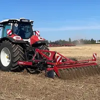 Déchaumeur porté à dents Horsch Tiger 3 SL avec tracteur Steyr