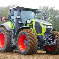 Tracteur Claas Axion série 9 remplaçant des Claas Axion 900.