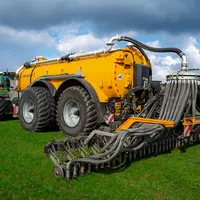 Tonne à lisier Evora de Veenhuis avec tracteur Fendt