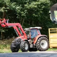 tracteur Lindner Lintrac 130 LDrive avec une betaillère.