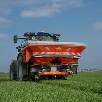 épandeurs d’engrais centrifuges portés Kuhn Axis 25.