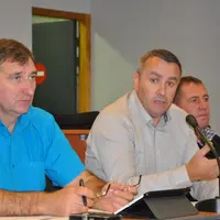 De gauche à droite : Michel Joux, Yannick Fialip et Jérôme Volle, élus à la FRSEA Auvergne-Rhône-Alpes.