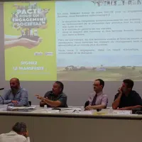 De gauche à droite : Bruno Dufayet, Philippe Dumas, Laurent Rieutort et Eric Fabre.