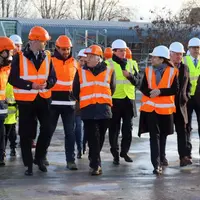 Élus et représentants de l’État se sont rendus ensemble sur le chantier du nouveau pont de Moulins traversant la rivière Allier.