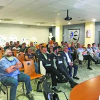 Une assemblée composée de membres et de partenaires de Symbiose Allier.
