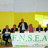 De nombreux intervenants à la tribune dont Michel Joux, président de la Chambre d’agriculture de l’Ain.