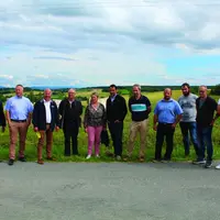 Emmanuel Ferrand, a échangé avec l’ensemble des professionnels agricoles de l’Allier et du Puy-de-Dôme sur l’exploitation de Nicolas Perret, située su