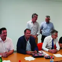 Signature d’un contrat tripartite avec les acteurs de la filière. Devant, de gauche à droite : Edouard Cognet, psd de Sicagieb, Bertrand Laboisse, psd