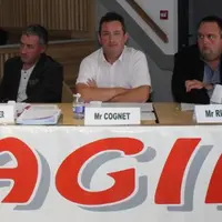 De gauche à droite : Mr Coureau, comptable, Jean-Michel Aucouturier, directeur de Sicagieb, Édouard Cognet, président de Sicagieb, Geoffrey Rivaux, se