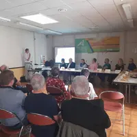 Une table ronde animée par un journaliste et à laquelle participaient Guillaume Lottin, élu à la Chambre d’agriculture de l’Allier, Cédric Fournier, p