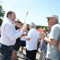 Patrice Bonnin, président de la Chambre d’agriculture de l’Allier, a tenté d’échanger avec les manifestants pour trouver des solutions.