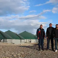 Yannick Bel, Corentin Collas, Bruno et Emmanuel Merle et Jean-Paul Vanhasselaar, tous associés au sein de la la SAS Besson Bio Energies, satisfaits de