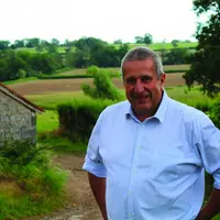 Guy Madet, agriculteur au Theil, a toujours défendu la proximité avec les assurés, une valeur essentielle pour Groupama.
