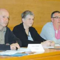 À l’assemblée générale du Service de Remplacement, Jean-Luc Tourreix, président (à gauche à la tribune) et Christophe Ferret, représentant du service