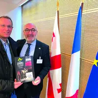 Gocha Javakhishvili, ambassadeur de Géorgie en France et Benoît Delaloy, chargé des relations internationales au Sommet de l’Elevage.
