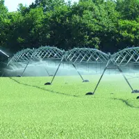 Le plan eau annoncé par Emmanuel Macron devrait débloquer une enveloppe de 30 millions d'euros pour soutenir l'investissement matériel des agriculteur