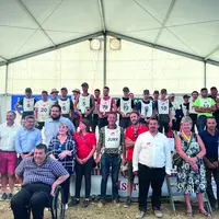 Les 27 participants à la finale régionale de labours, les responsables d’organisations professionnelles agricoles et les élus locaux.