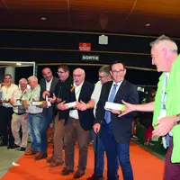 Symbolisées ici par une chaîne du don de lait, 2700 tonnes de nourriture sont distribuées chaque année par la Banque alimentaire Auvergne à 32 000 bén