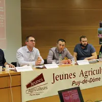 Jérémy Decerle l'avait promis, il était présent à l'Assemblée générale de JA 63.