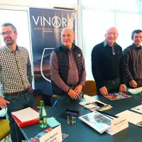 De gauche à droite : Jean Baptiste Deroche, Pierre Desprat, Gilles Vidal et Pierre Deshors acteurs de Vinora