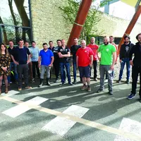 Les JA63 réunis le 2 avril autour de Quentin Baumont et de Jérémy Jallat, vice-président de JA AuRA, venu assister à une partie des travaux de l'assem