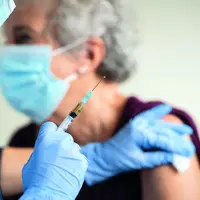 Depuis le  11  avril, les réservations sont ouvertes sur le site : www.santé.fr