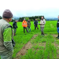 Le 30 avril, les agriculteurs des alentours de Celles-sur-Durolle étaient invités à une deuxième rencontre sur la plateforme de l’ACM où les dégâts du