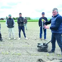 Huit exploitations de Limagne Nord se sont équipées de sondes capacitives qui mesurent tous les 10 cm sur une profondeur totale de 60 cm, la quantité
