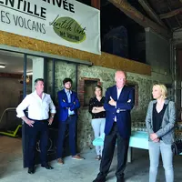 Plusieurs élus étaient présents à cette  rencontre de terrain, notamment le sénateur Jean-Marc Boyer, candidat aux départementales, Brice Hortefeux, L