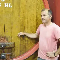 Pierre Goigoux espère que l’Aoc protègera les terres des vignerons.