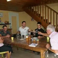 Gaec de Pelupe : au centre Sylvain Deltour, avec sa famille, a repris une exploitation en liquidation judiciaire.